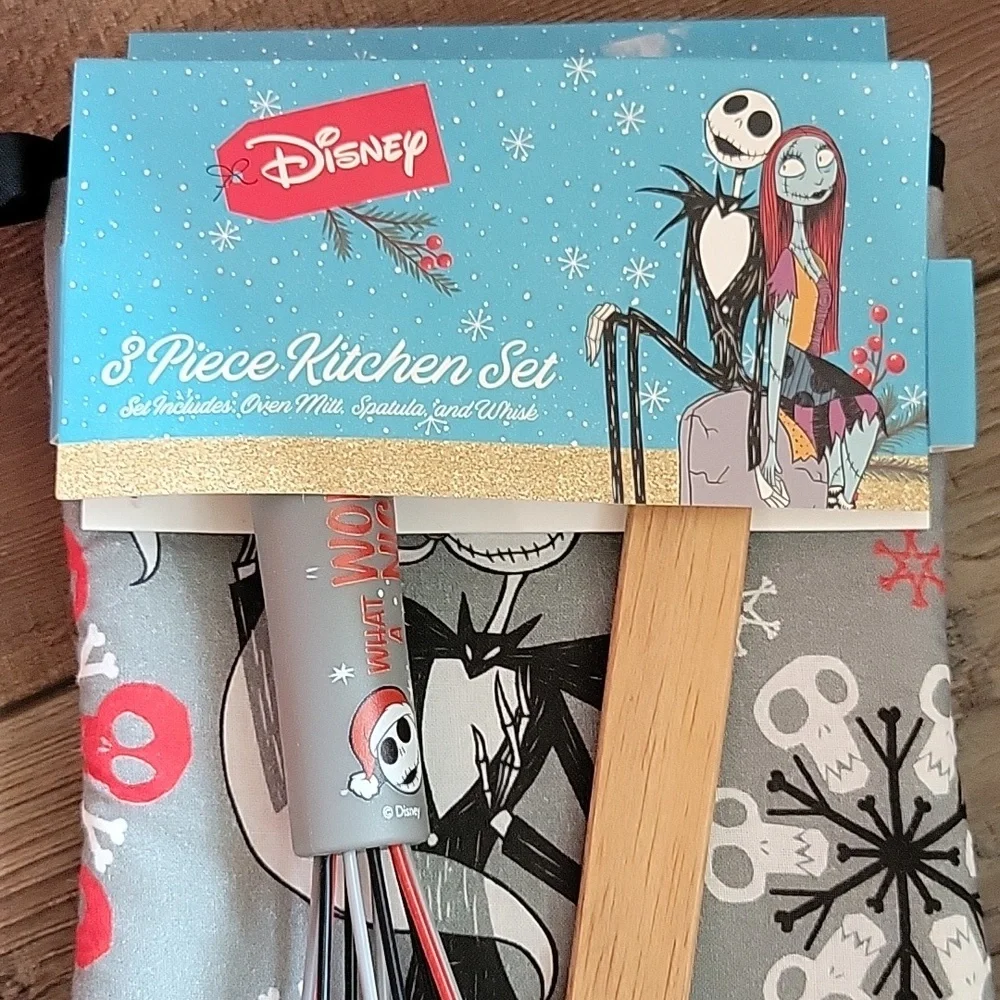 NWT Nightmare Before Christmas Kitchen Set - Picture 2 of 3